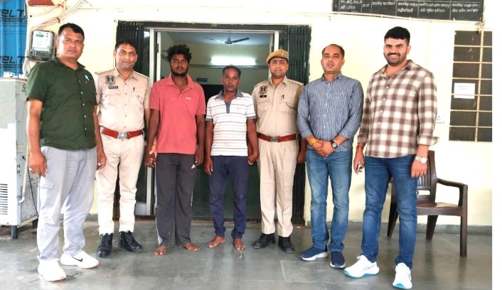 मुहाना थाना पुलिस ने बकाया पैसे के विवाद में युवक की हत्या के मामले में दो आरोपियों को गिरफ्तार किया